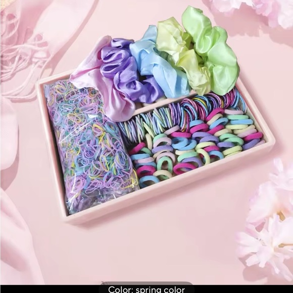 Colorful Hair Accessories Set
2155 pcs
#0417 - Picture 1 of 3